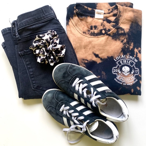 Gildan Tops - 461 - Eric Church, My Own Local Crew, Band Tee